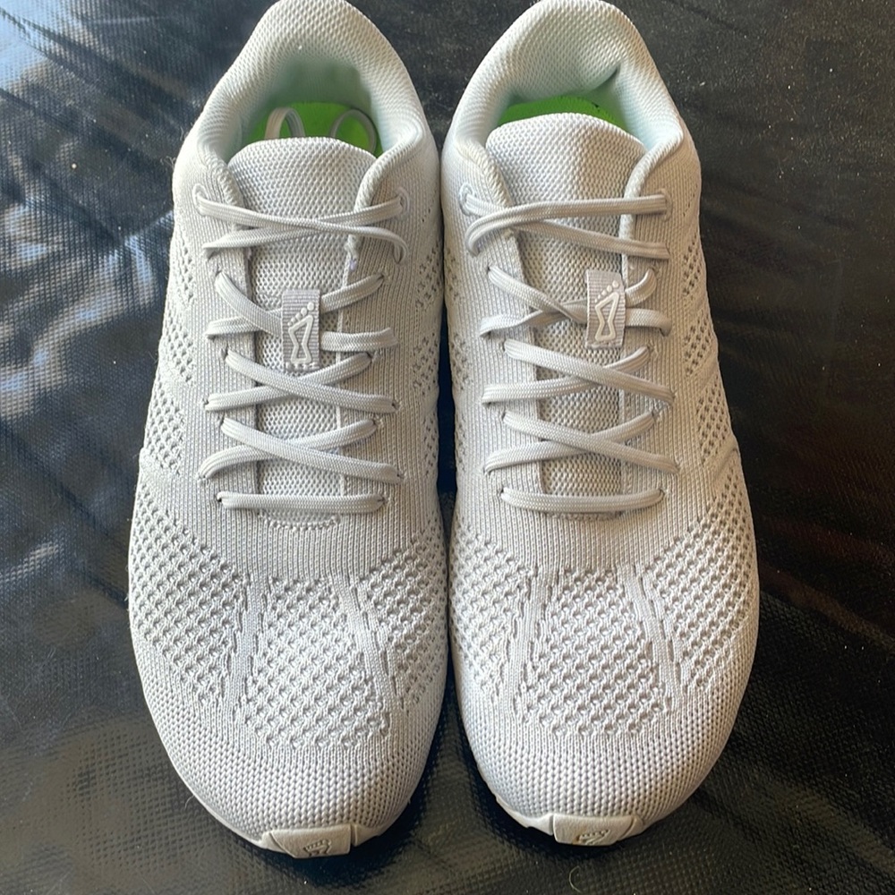 Brand New inov8 Flite 245 crosstrainer men’s shoes, light gray